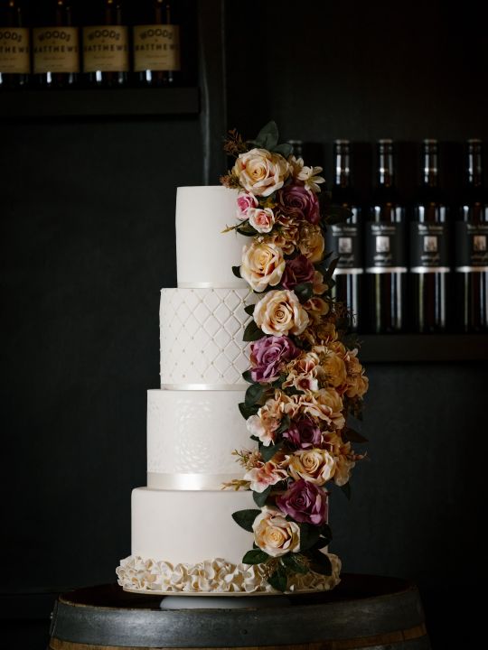 Flower cake - Cakes by Tash