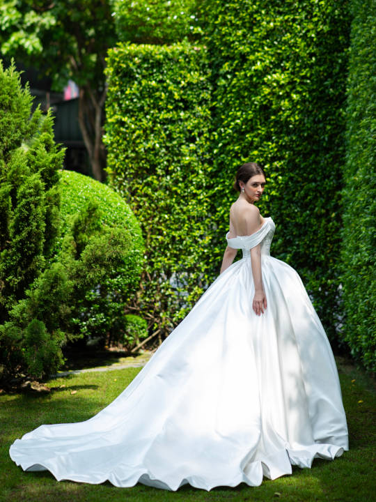 Jullia_Bridal_Wedding_Dresses_Melbourne_Melbourne Wedding Dresses_Dress Design_Melbourne Wedding & Bride_Wedding & Bride