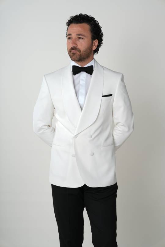 772ad3cf-0e41-495d-94c2-b6c9aeff7aab-image_4-White-Tux