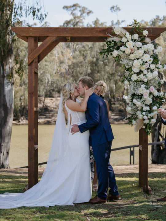 Tindarra_Resort_Weddings_Venues_Wedding Venues_Melbourne_Melbourne Wedding Venues_Melbourne Wedding & Bride Tindarra_Resort_Weddings_Venues_Wedding Venues_Melbourne_Melbourne Wedding Venues_ Melbourne Wedding & Bride