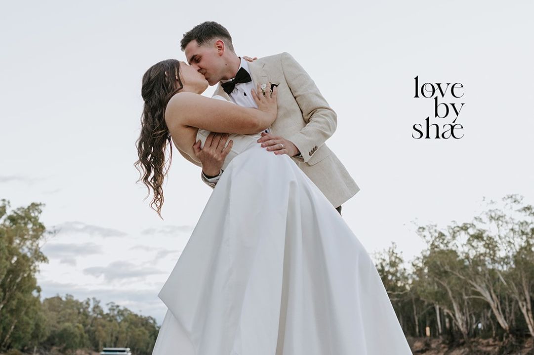 Tindarra Resort - boat Tindarra_Resort_Weddings_Venues_Wedding Venues_Melbourne_Melbourne Wedding Venues_Melbourne Wedding & Bride