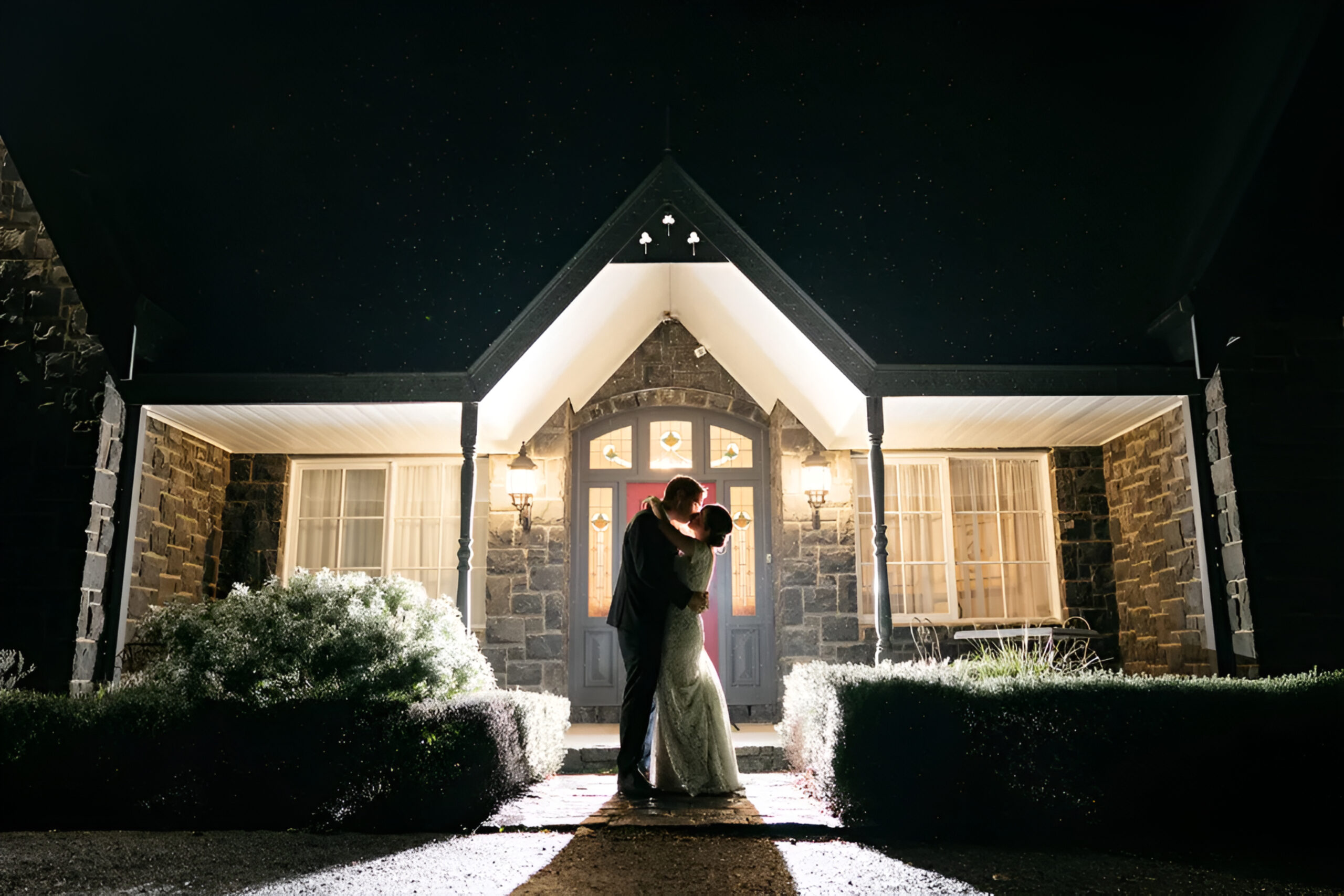 Riverstone Estate nighttime couple no.2 Riverstone Estate_Venues_Weddings_Wedding Venues_Melbourne_Melbourne Wedding Venues_Melbourne Wedding & Bride